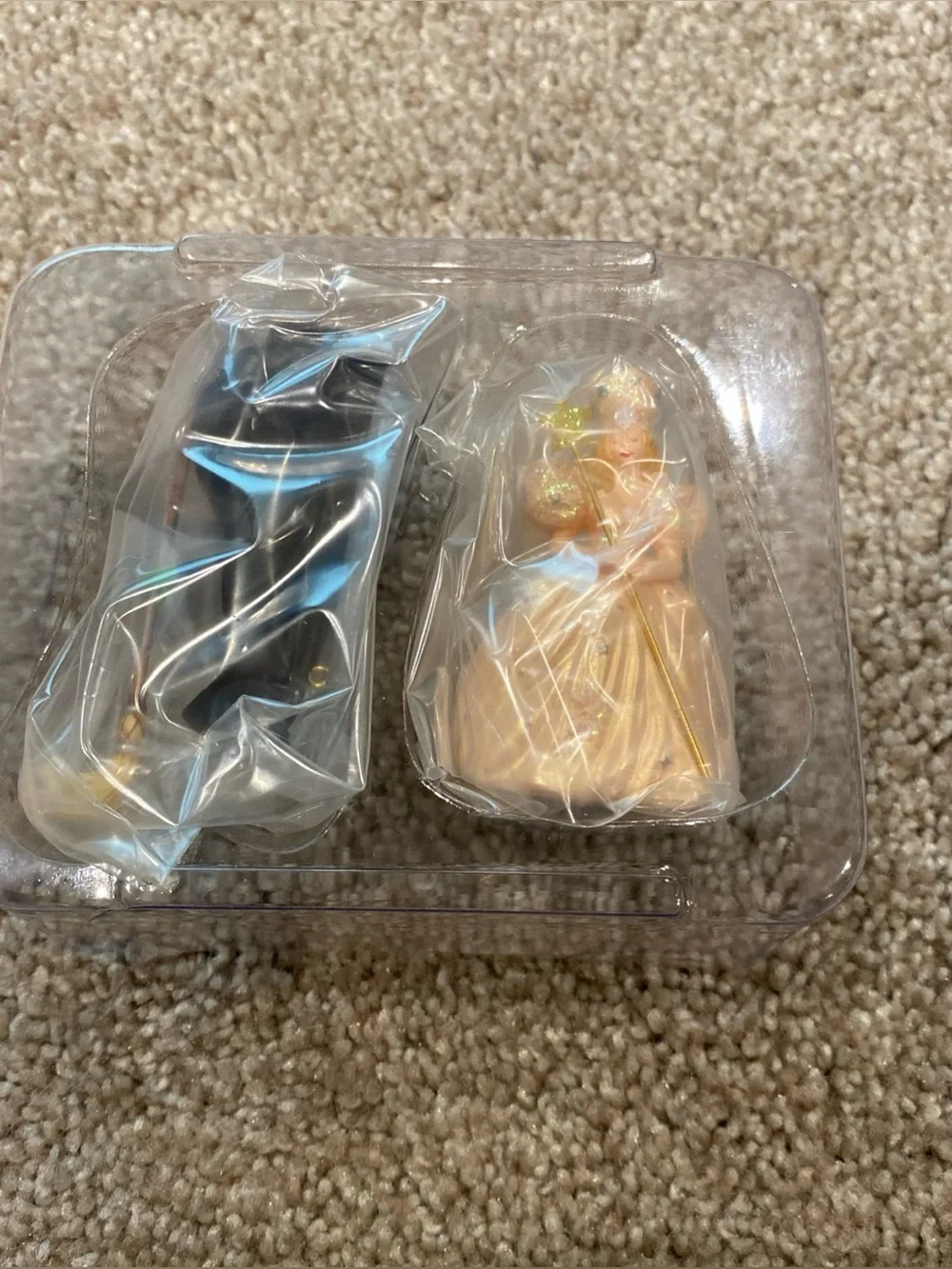 Hallmark Keepsake Ornament Wizard Of Oz Glinda & The Good Wicked Witch 1997